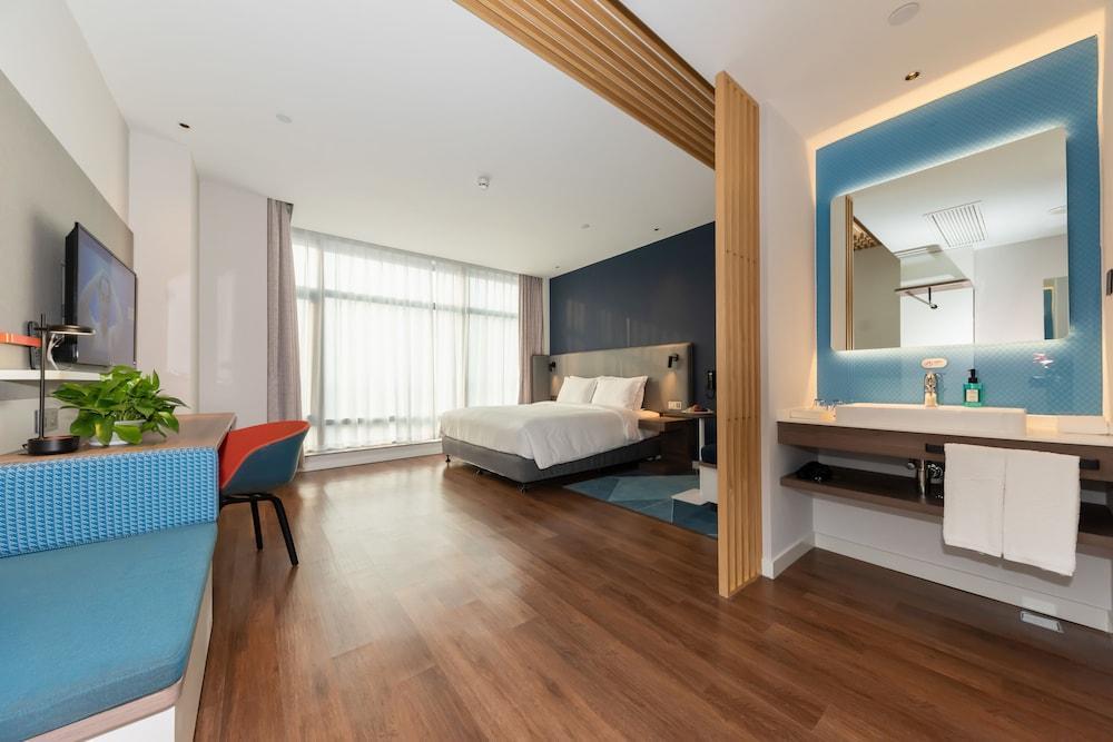Holiday Inn Express Shanghai Tangzhen By Ihg - 20 Mins To Disney Land Eksteriør billede