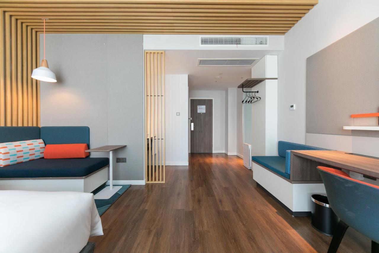 Holiday Inn Express Shanghai Tangzhen By Ihg - 20 Mins To Disney Land Eksteriør billede