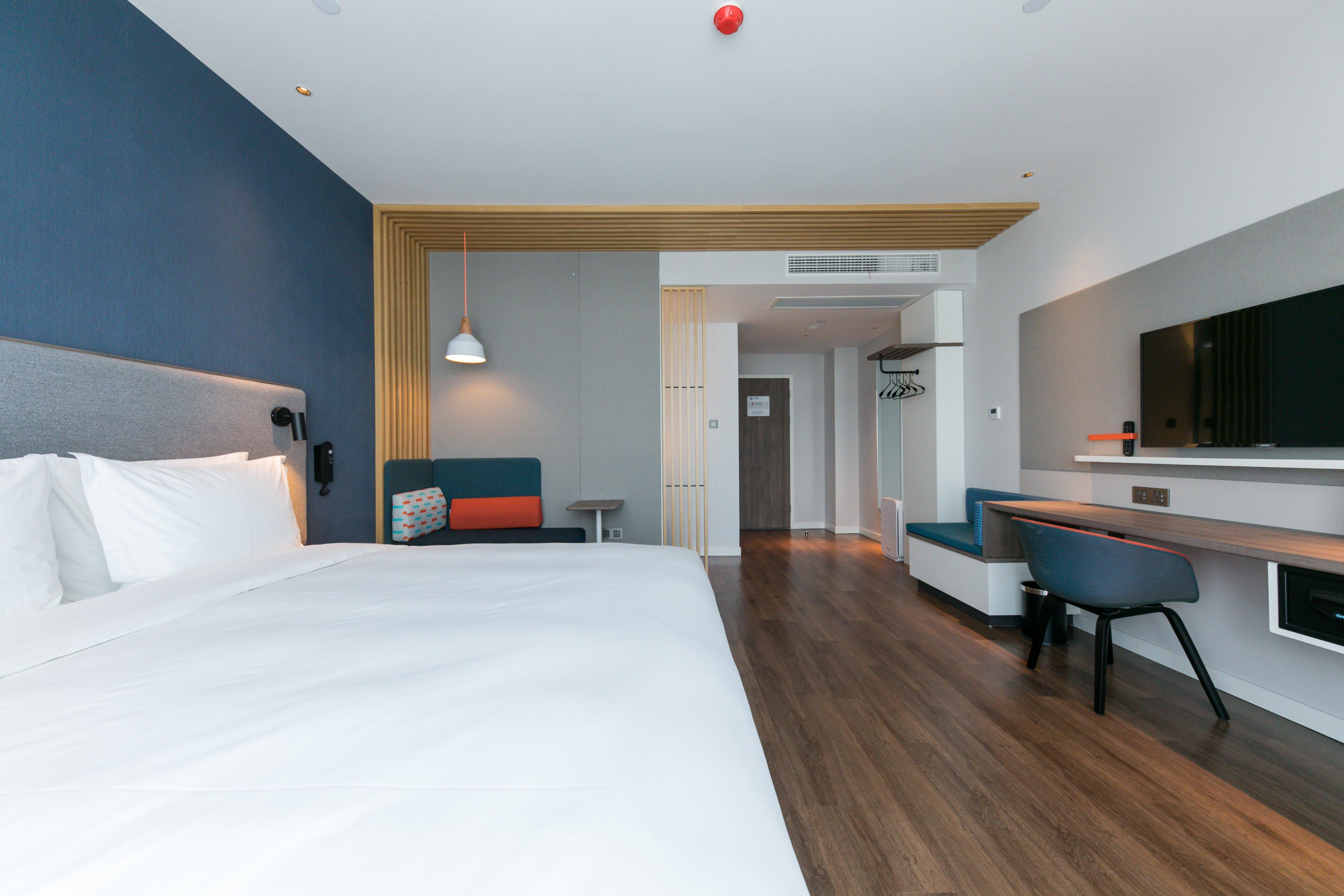 Holiday Inn Express Shanghai Tangzhen By Ihg - 20 Mins To Disney Land Eksteriør billede