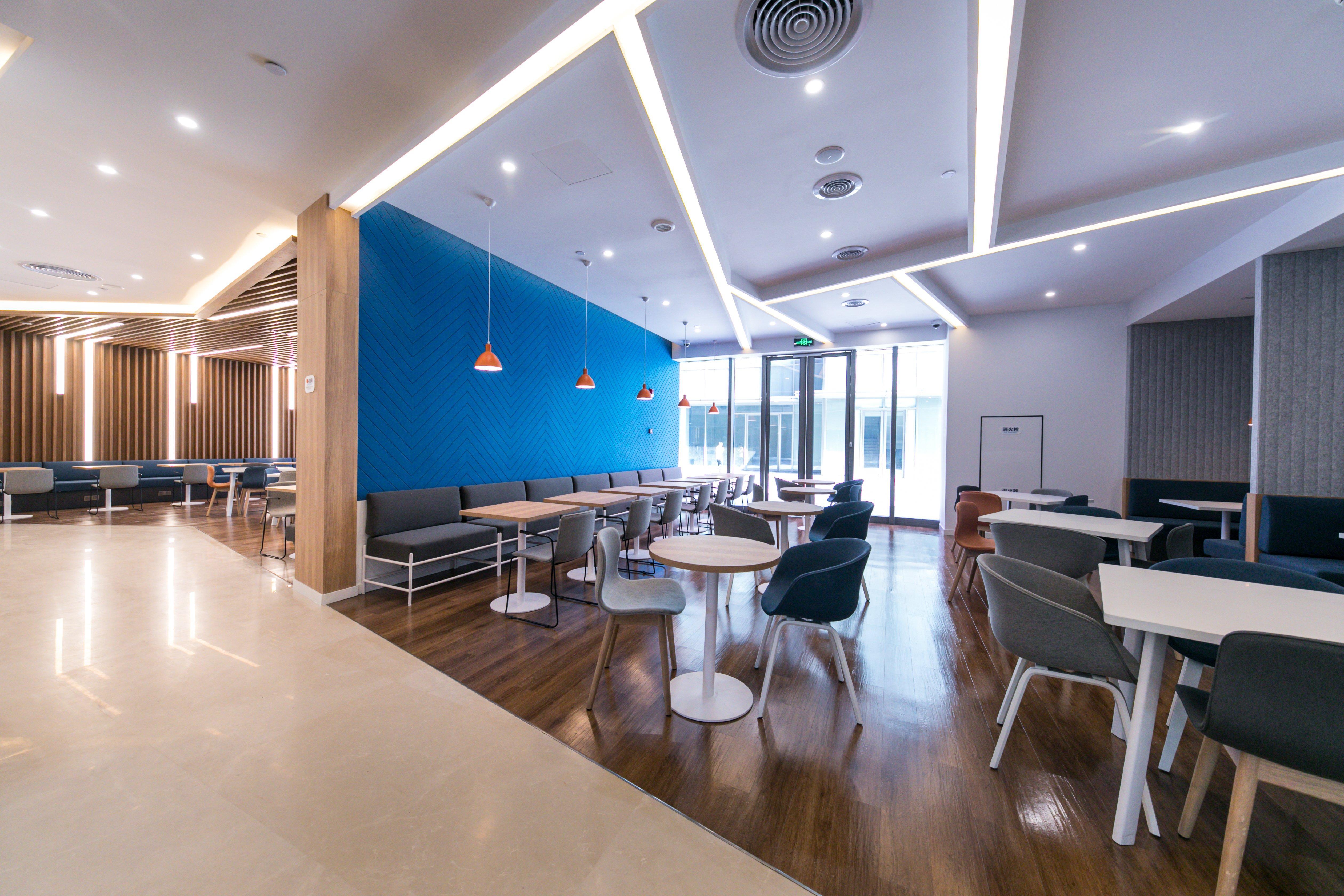 Holiday Inn Express Shanghai Tangzhen By Ihg - 20 Mins To Disney Land Eksteriør billede