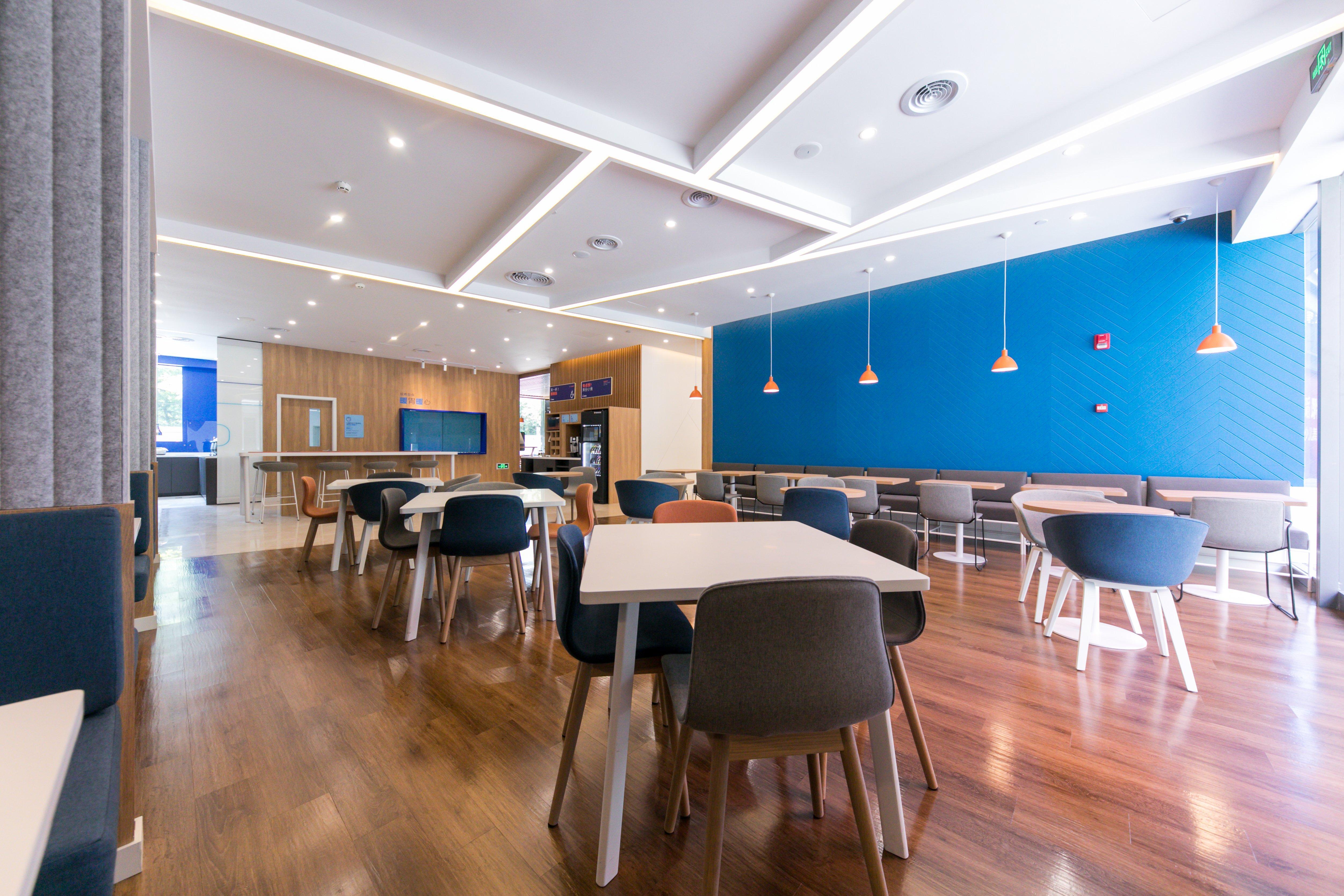 Holiday Inn Express Shanghai Tangzhen By Ihg - 20 Mins To Disney Land Eksteriør billede