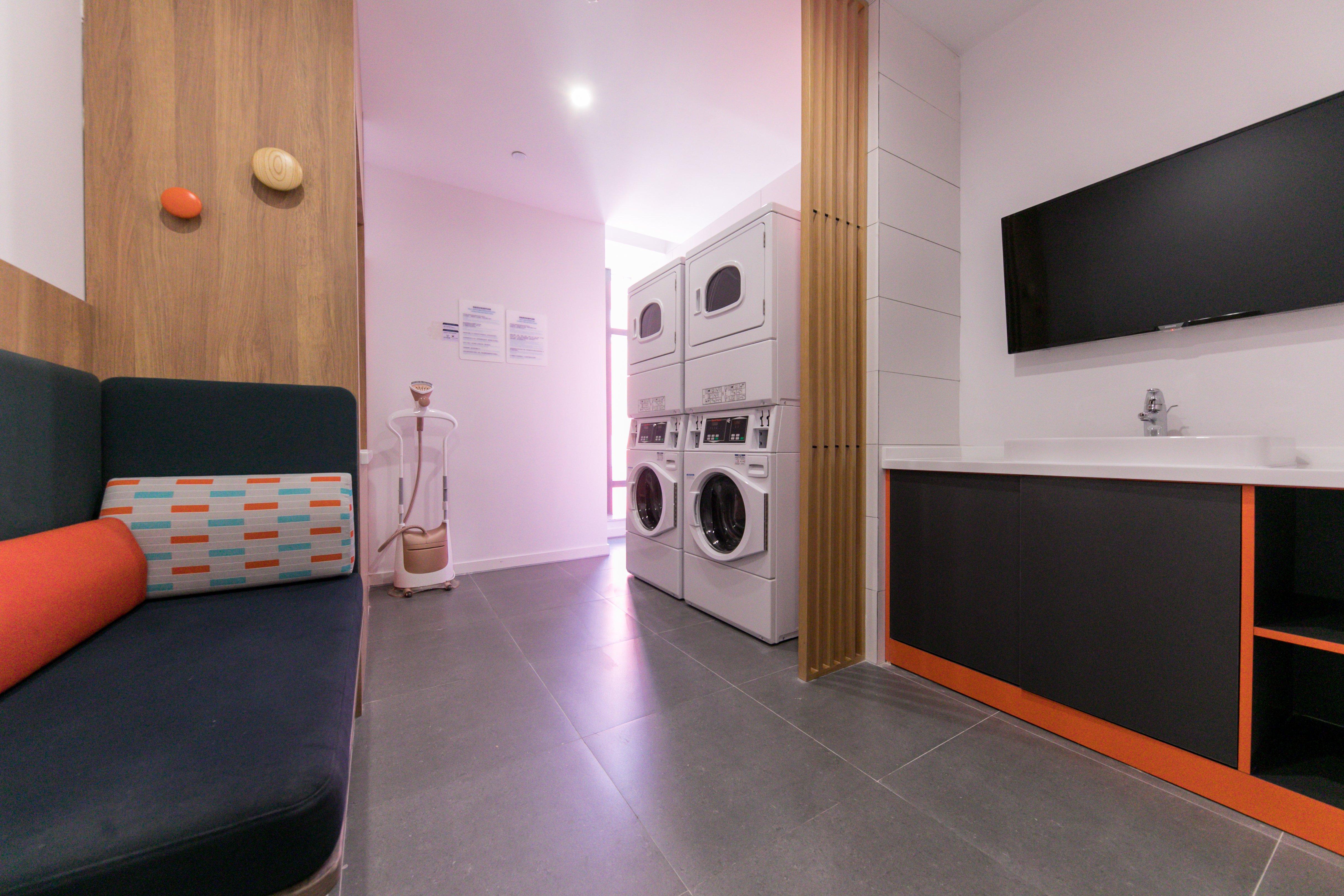 Holiday Inn Express Shanghai Tangzhen By Ihg - 20 Mins To Disney Land Eksteriør billede