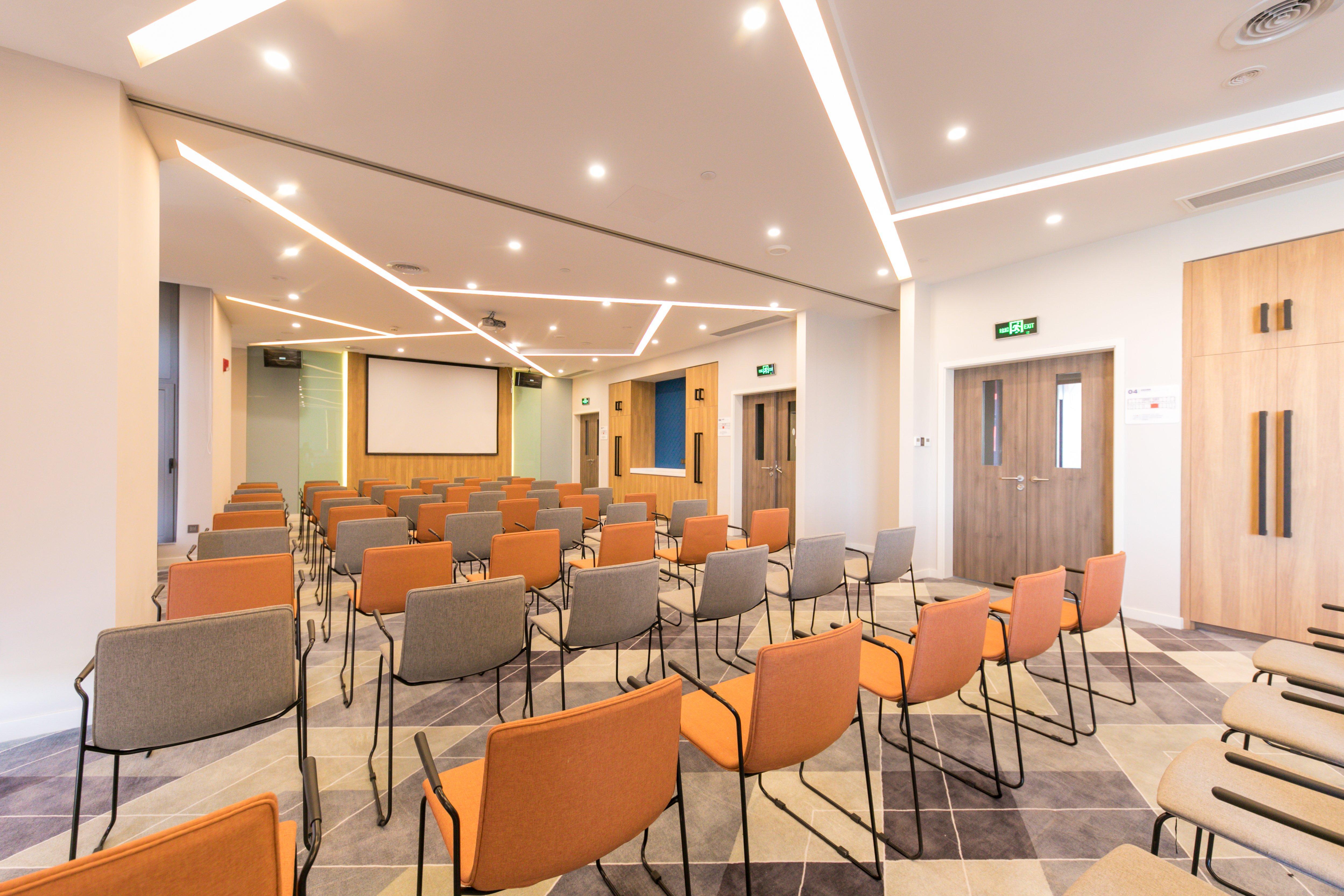 Holiday Inn Express Shanghai Tangzhen By Ihg - 20 Mins To Disney Land Eksteriør billede