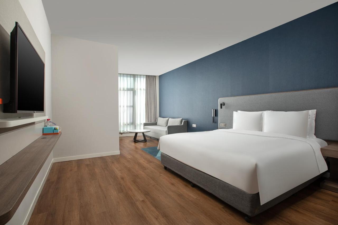 Holiday Inn Express Shanghai Tangzhen By Ihg - 20 Mins To Disney Land Eksteriør billede